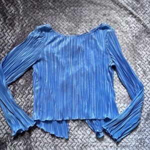 NWT NA KD long sleeve blue pleated open tie back top size large